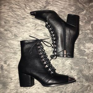 Miss Lola Eternity Booties